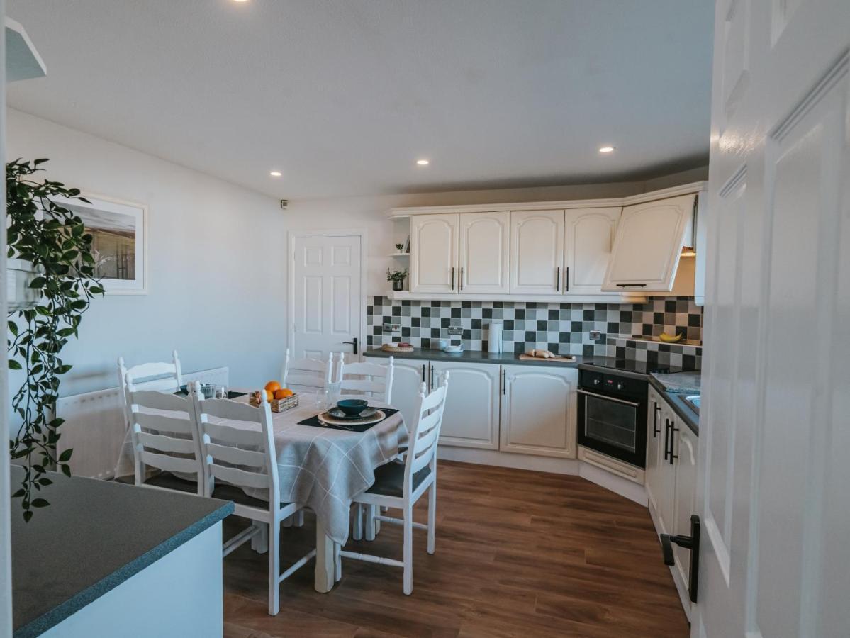 Tideaway - Cosy Seaside Village Bungalow Near Beach Castlerock Luaran gambar