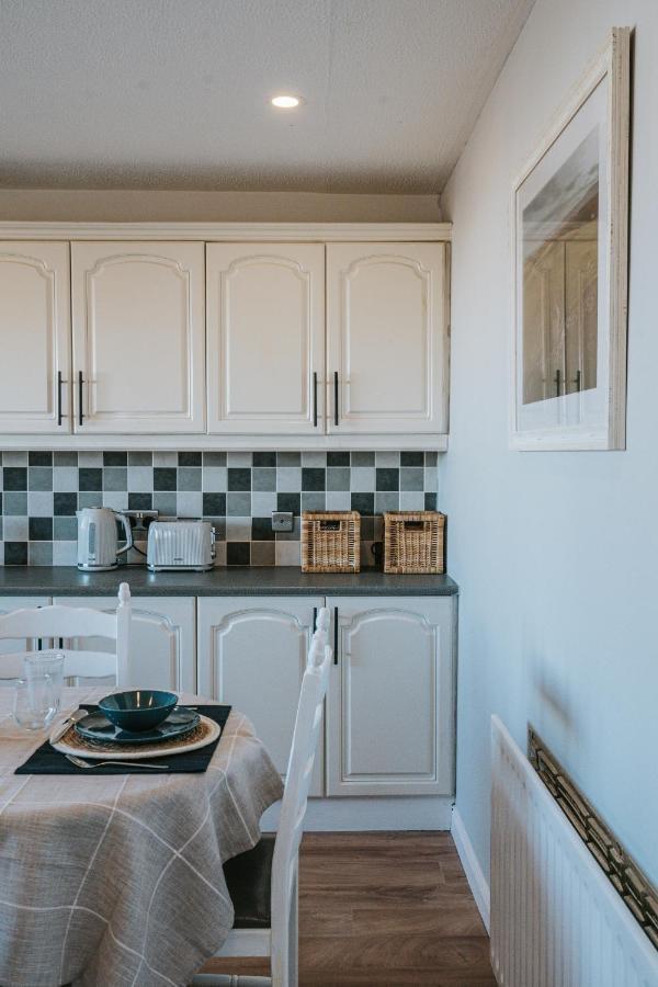 Tideaway - Cosy Seaside Village Bungalow Near Beach Castlerock Luaran gambar